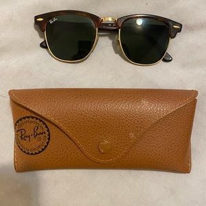 Ray-Ban Clubmaster Classic - Tortoiseshell